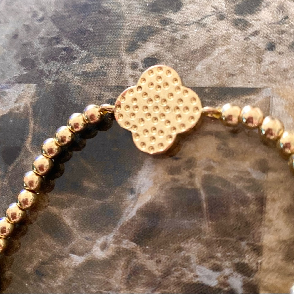 MOP Clover Gold Beaded Bracelet New - Picture 4 of 4